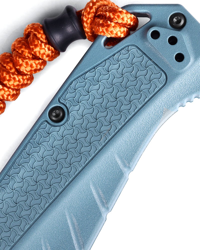Benchmade 18060S Adira foldekniv med delvist savtakket MagnaCut drop point-blad, Depth Blue Grivory-skæfte og orange lanyard