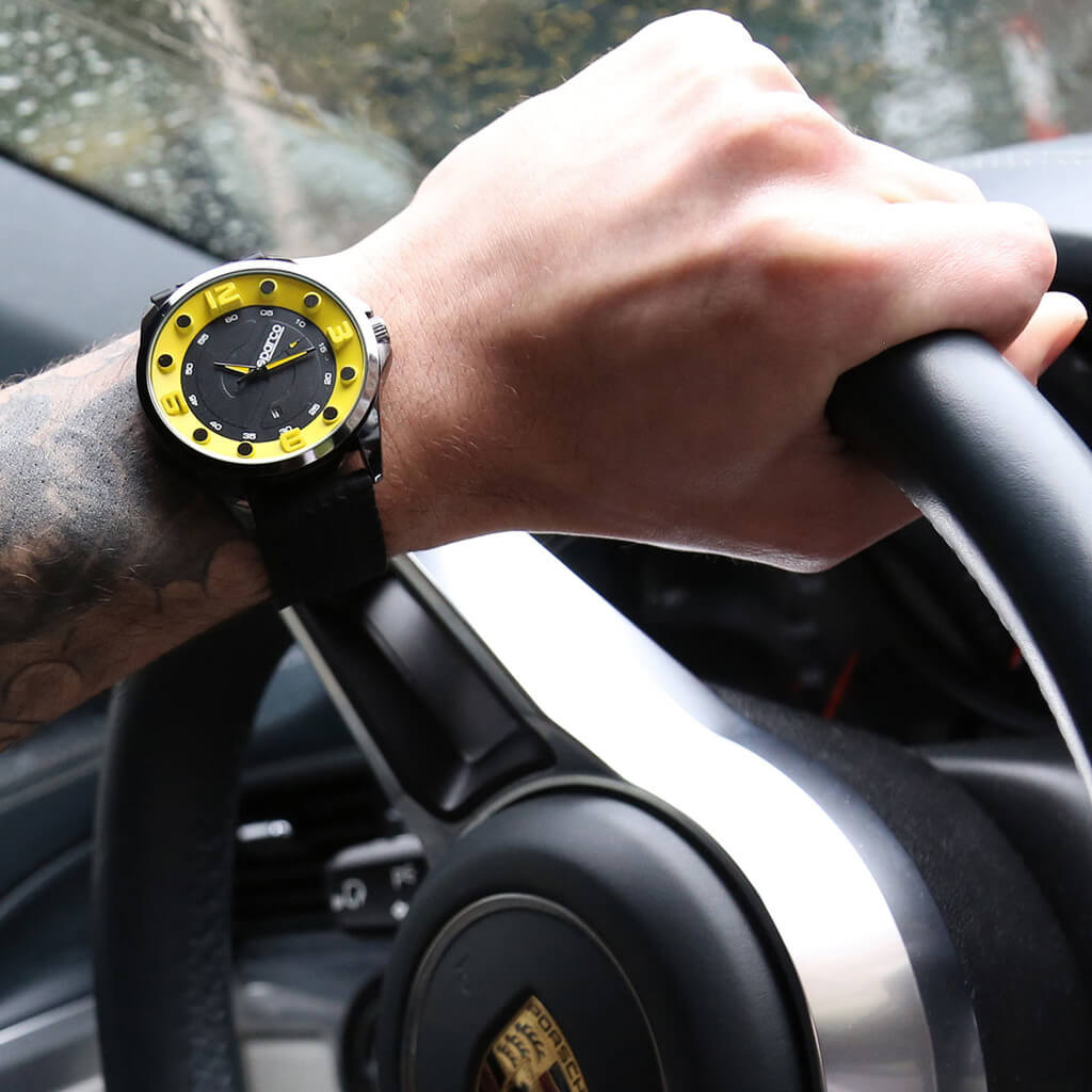 Sparco Alain Ur, Gul